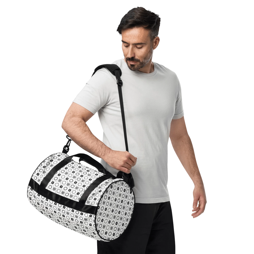 HODL Gym Bag "First Edition White" over the shoulder 